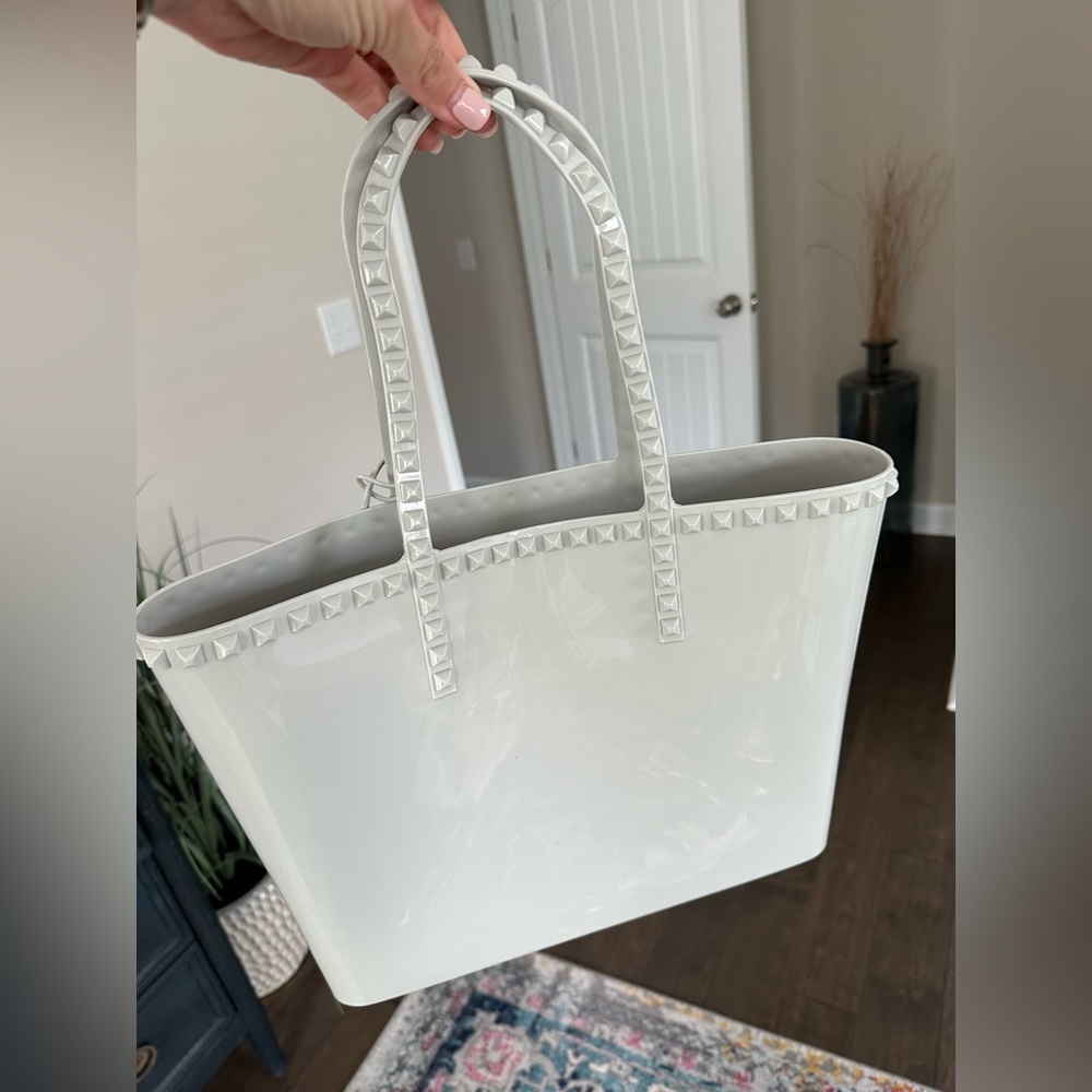 Brand new Carmen Sol jelly tote